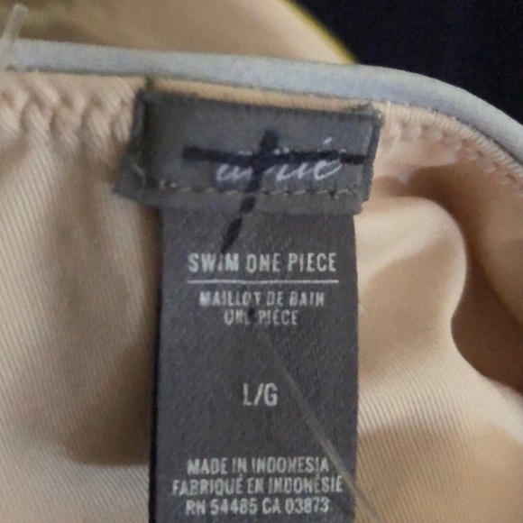 Aerie Women’s Yellow and Blue Ombré Swimsuit - Picture 5 of 9